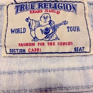 True religion jeans size 32 women’s Capri  section unique light wash